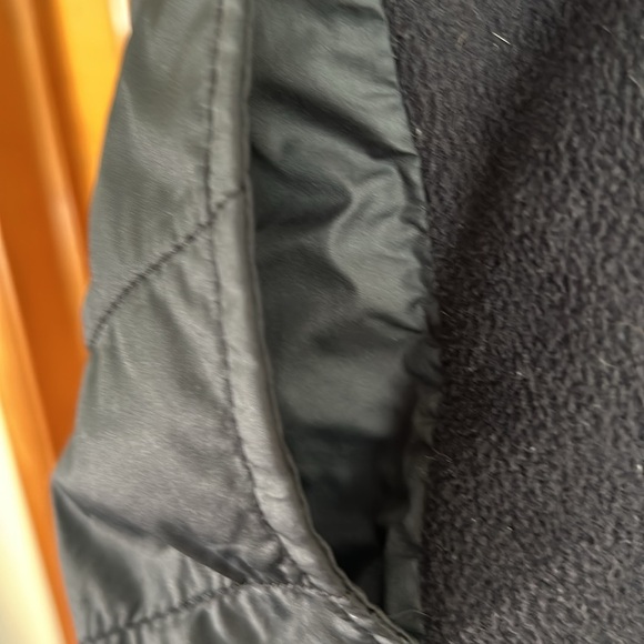 Columbia Women’s Zip Vest W/Pockets and Fleece Side Panels Sz Sm-EUC - Picture 5 of 6